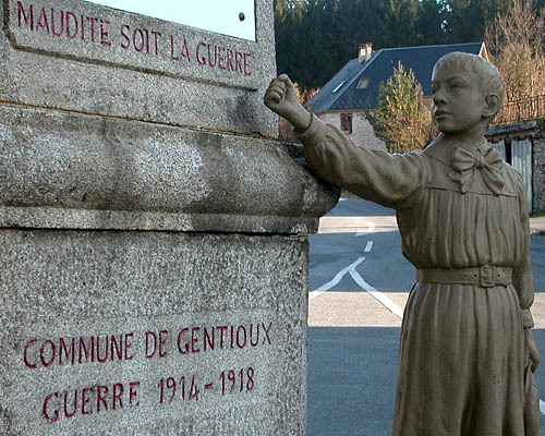 Le monument aux morts de Gentioux