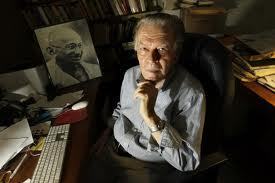 Sur les barricades, le livre de Gene Sharp, le vieux théoricien Sur les barricades, le livre de Gene Sharp, le vieux théoricien