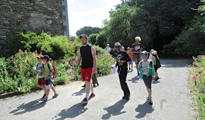 Le camp d'été permet de découvrir des endroits différents Le camp d'été permet de découvrir des endroits différents