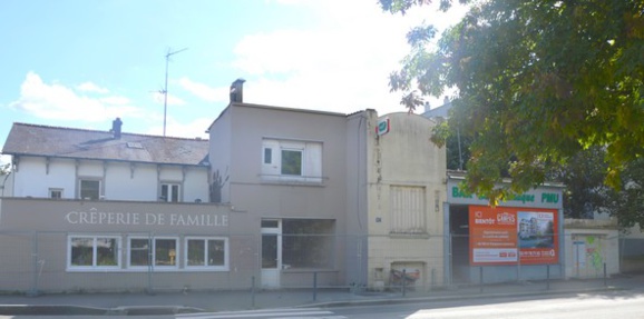 La crêperie et le bar, en août, avant leur destruction La crêperie et le bar, en août, avant leur destruction