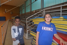 Yuel, 7 ans, et Selma, 12ans, ont «  tout aimé ». Et surtout le tir à l'arc pour Yuel et la marche sur l'élastique, pour Selma. Ils habitent le quartier et sont venu à Berry plage « presque tous les jours », d'après leur maman. L'an dernier déjà ! Yuel, 7 ans, et Selma, 12ans, ont «  tout aimé ». Et surtout le tir à l'arc pour Yuel et la marche sur l'élastique, pour Selma. Ils habitent le quartier et sont venu à Berry plage « presque tous les jours », d'après leur maman. L'an dernier déjà !