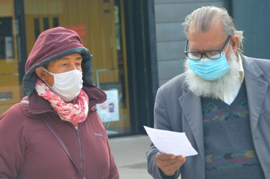 Sur la Dalle Kennedy ce 15 octobre, Martine Prins informe les passants sur le service proposé Sur la Dalle Kennedy ce 15 octobre, Martine Prins informe les passants sur le service proposé