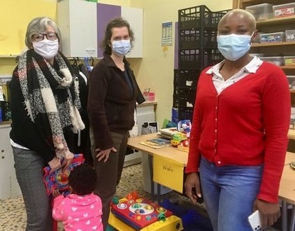 Mercredi 9 décembre elles étaient trois à l'accueil&nbsp;: Ghislaine,  Cécile, et Régine. Les autres jours d'autres bénévoles ont pris le relais. (photo page Facebook du Centre social Ker Yann à Villejean)