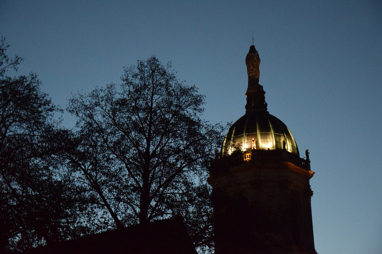 Le clocher de l'église Saint Melaine Le clocher de l'église Saint Melaine