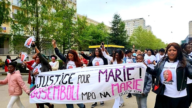 Une marche blanche , le 23 avril, a réuni plus de 400 personnes. Une marche blanche , le 23 avril, a réuni plus de 400 personnes.