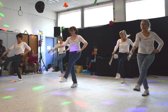 Les majorettes rennaises ont bien surpris les spectateurs. Les majorettes rennaises ont bien surpris les spectateurs.