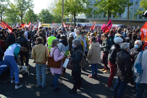 Le départ de la manifestation devant l'Ecole de la Santé Publique