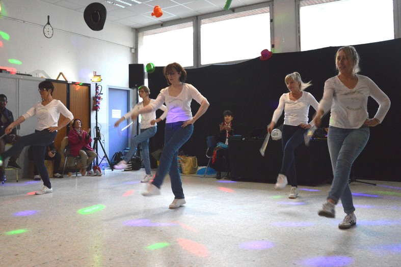 Les majorettes rennaises ont bien surpris les spectateurs.