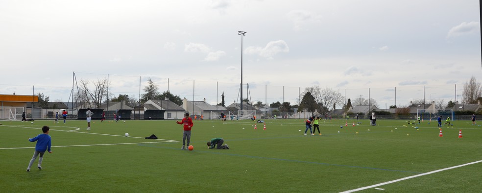 Toute notre action se déroule sur l’espace public, des équipements occupés de manière éphémère, comme par exemple le Berry à Villejean en période d’hiver.(Photo : parc du Berry le mercredi 9 mars, 15h.) Toute notre action se déroule sur l’espace public, des équipements occupés de manière éphémère, comme par exemple le Berry à Villejean en période d’hiver.(Photo : parc du Berry le mercredi 9 mars, 15h.)